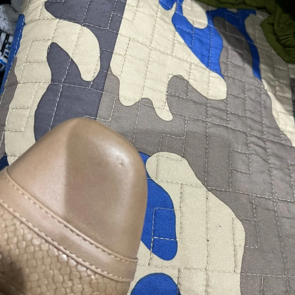 Stuff bundle - Tory Burch Cream Perforated Tote - Picture 7 of 16